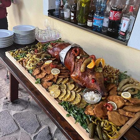 Villa Victoria Penzion Liptovský Ján Eksteriør billede